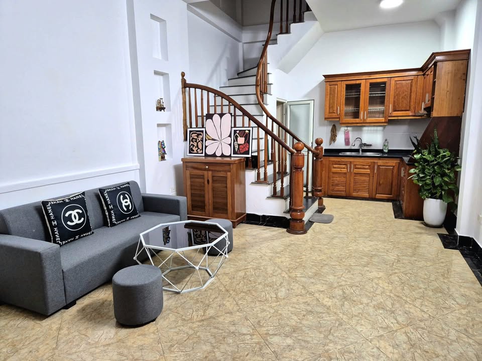 Nhà 4 tầng Trương Định, 31m² giá 8 tỷ - Gần chợ Mơ và ĐH Bách Khoa