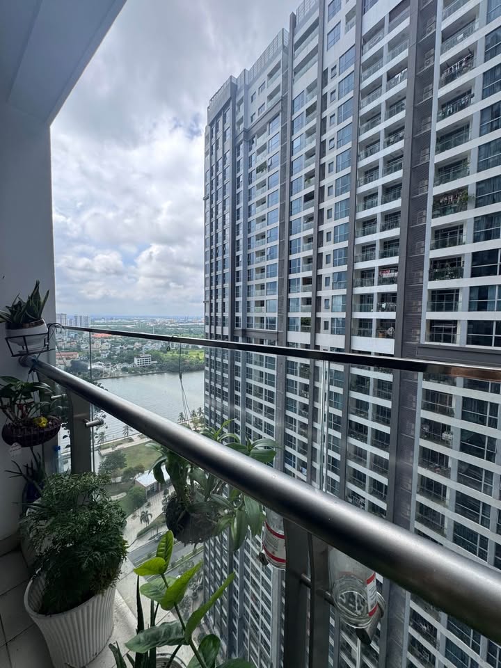 Căn hộ 3 phòng ngủ Vinhomes Central Park 115m² giá 16.8 tỷ - Full nội thất, vào ở ngay!