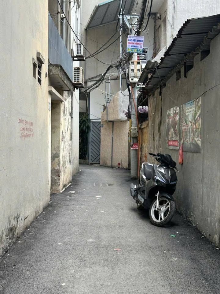 Nhà phố Phương Liệt Thanh Xuân 43m² giá thỏa thuận - Sổ đỏ chính chủ, giao dịch ngay!