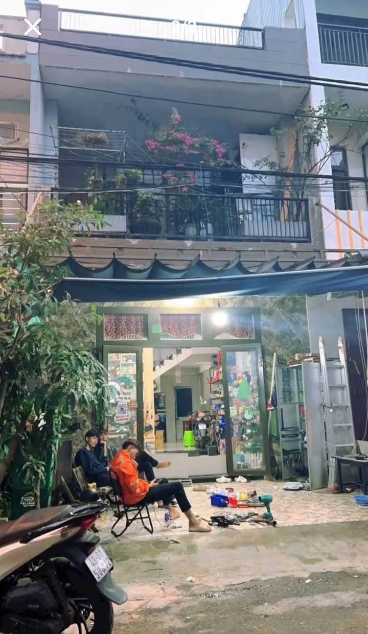 Nhà mặt tiền Hòa Minh, Đà Nẵng 70m² giá 6.15 tỷ - Vị trí đắc địa, gần biển!