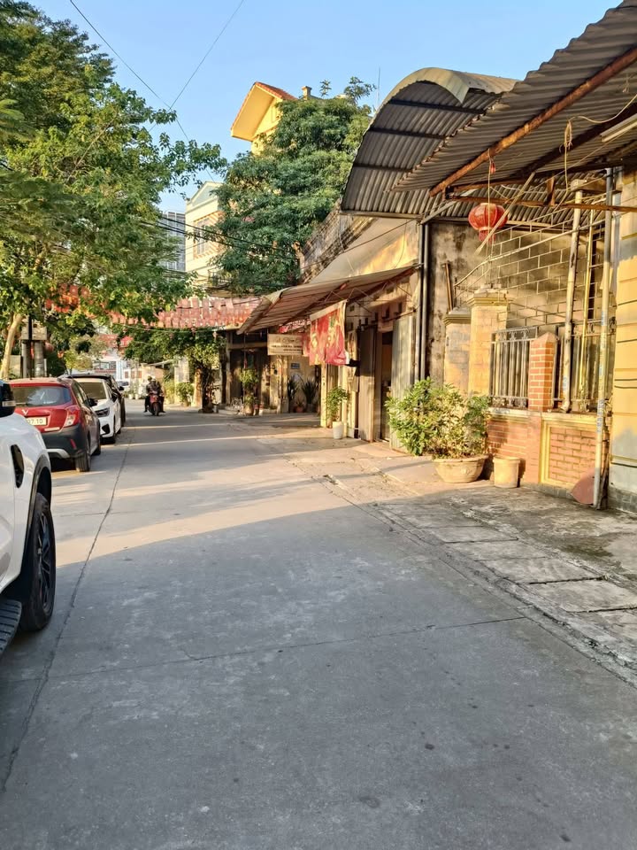 Nhà bán Dương Nội 50m² giá tốt - Ô tô đỗ cửa, vị trí kinh doanh lý tưởng!