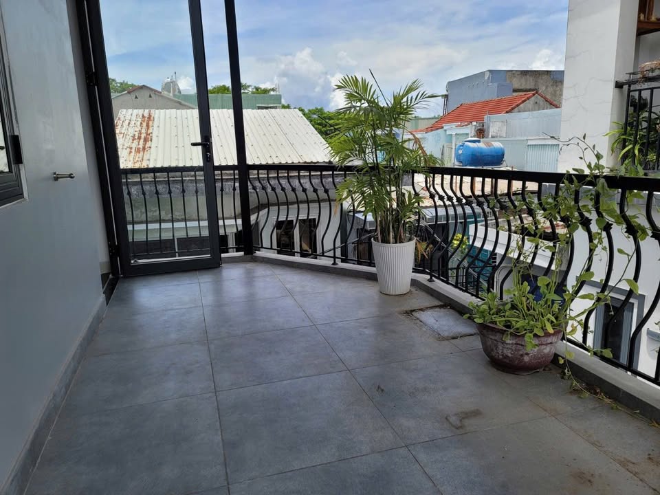 Nhà cho thuê 2 mặt kiệt Phan Thanh 3 tầng - Thiết kế hiện đại, vào ở ngay!