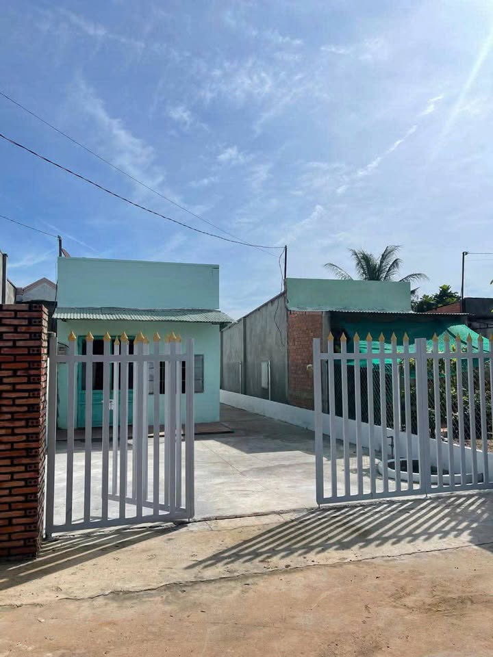 Nhà bán xã Mã Đà, Vĩnh Cửu 186m² giá 1 tỷ - Kinh doanh tiềm năng gần hồ Trị An!