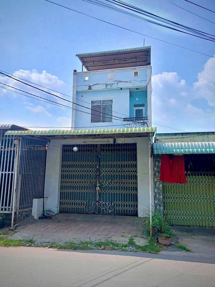 Nhà lầu Phước Vĩnh An Củ Chi 121m² giá 3.5 tỷ - Sẵn sàng chuyển nhượng!