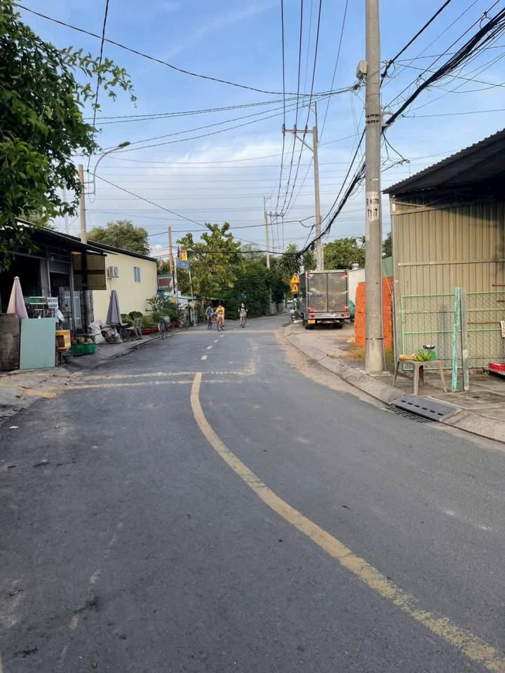 Nhà đẹp cho thuê mặt tiền đường Nguyễn Thị Điệp, Hóc Môn, 95m² - Chính chủ, giá 7 triệu/tháng!