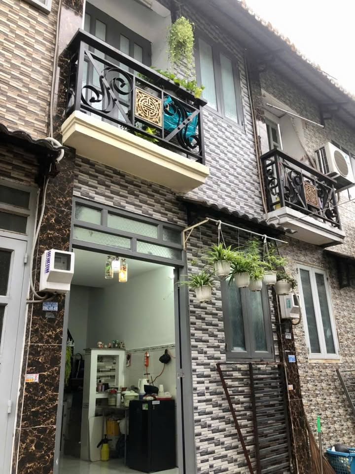 Nhà nhỏ ấp 4, xã Đông Thạnh, Hóc Môn 15m² giá 650 triệu - Bán gấp, cơ hội đầu tư!