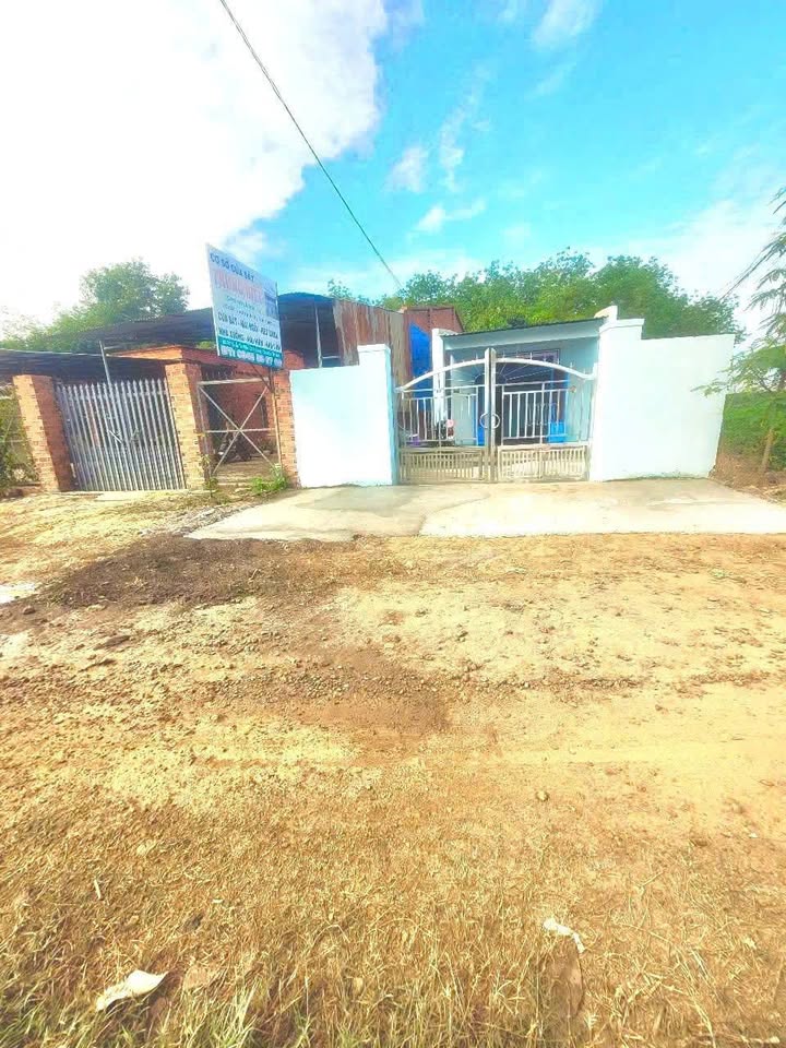 Bán gấp nhà tại Trà Hiệp Trà Vong 204m² giá 435 triệu - Sổ hồng chính chủ!