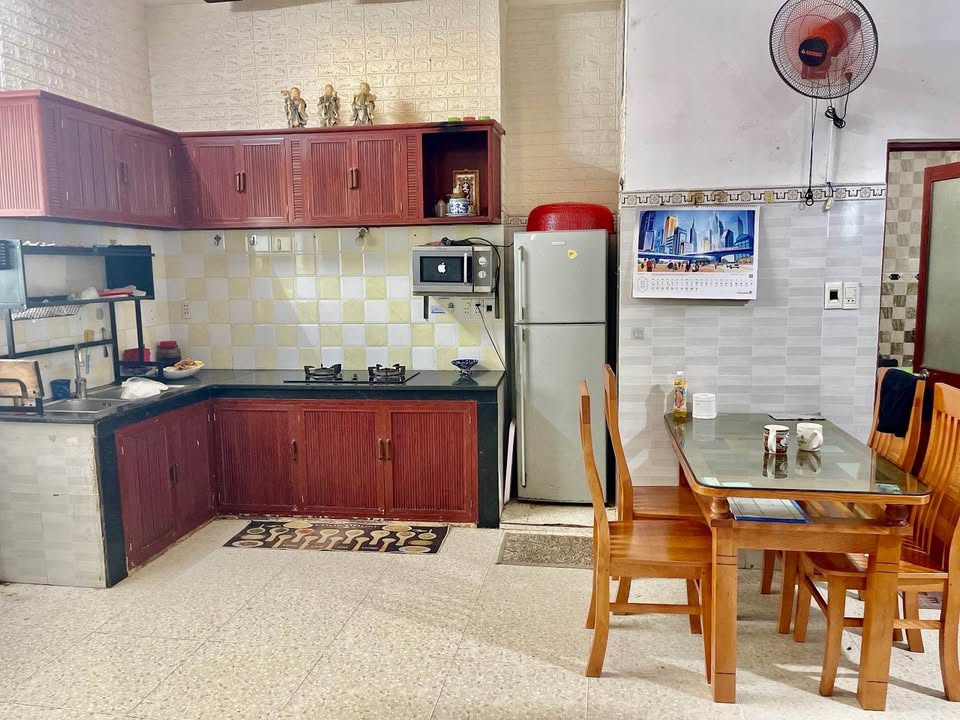 Nhà 3 tầng Thạch Thang, Hải Châu chỉ 4 tỷ - Tặng toàn bộ nội thất!