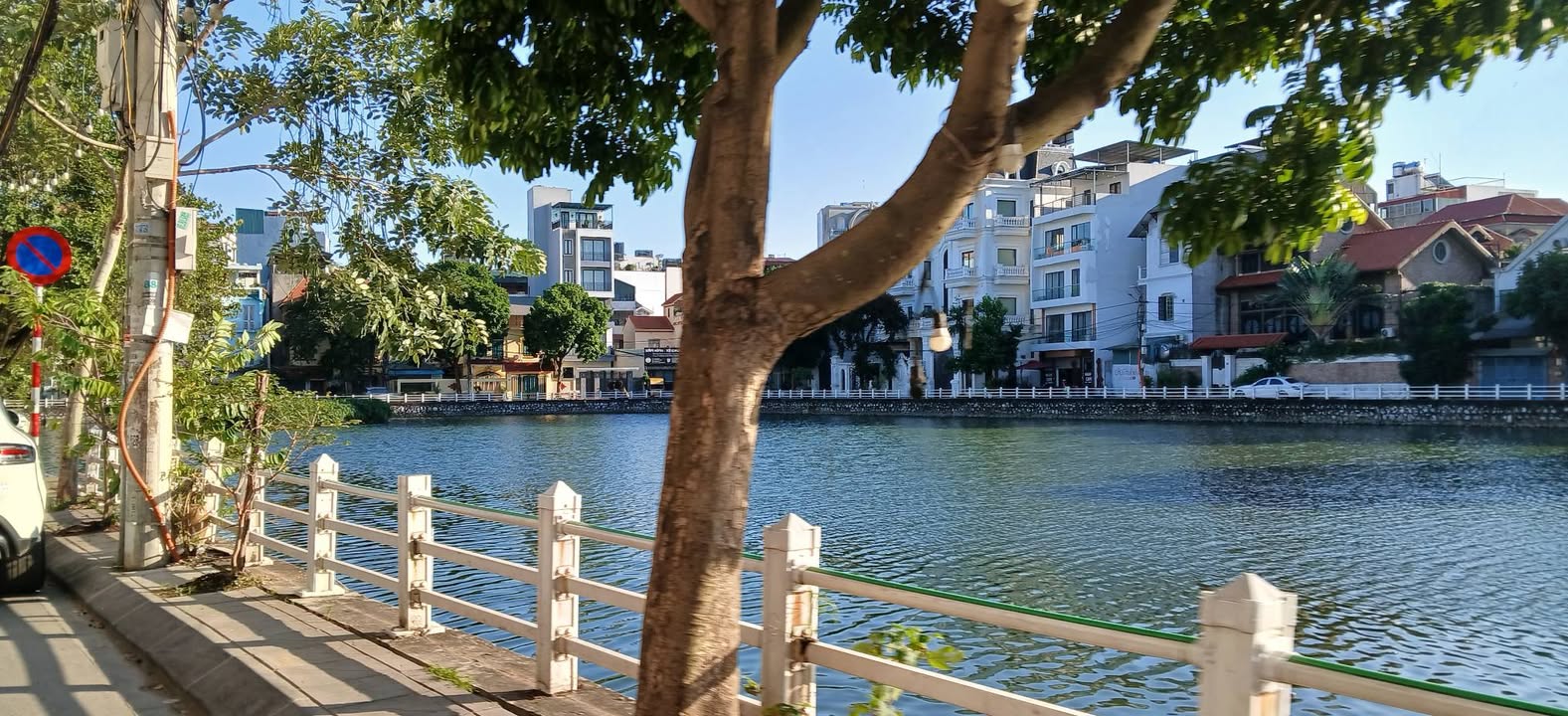 Nhà phố Bồ Đề Long Biên 60m² giá 15 tỷ - Kinh doanh sầm uất, sổ đỏ chính chủ!