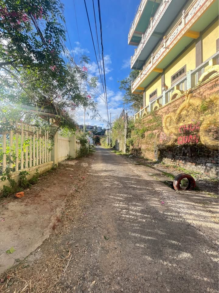 Đất xây dựng Khe Sanh Đà Lạt 100m² giá 3.4 tỷ - Vị trí hiếm, view đẹp!
