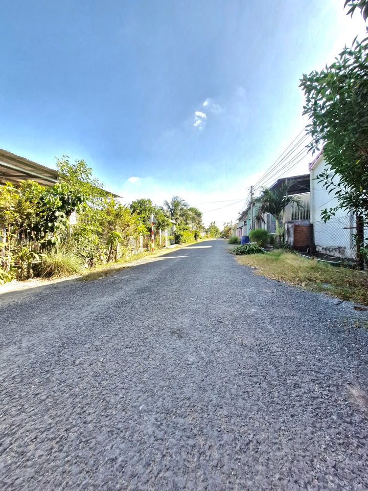 Đất mặt tiền đường nhựa gần chợ Thanh Hòa, Tây Ninh - Chỉ 105 triệu/m²!