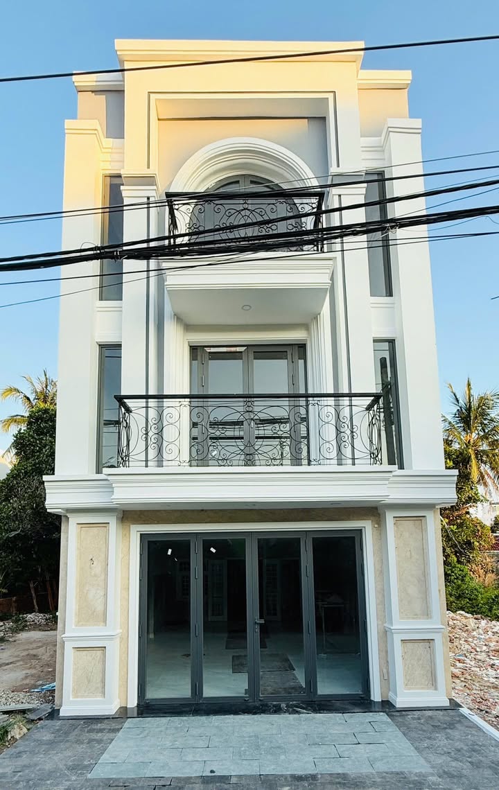 Nhà đẹp Trần Hưng Đạo Phú Quốc 156m² giá thỏa thuận - Sẵn sàng kinh doanh ngay!