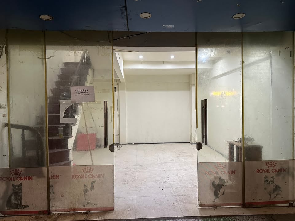 Nhà cho thuê 235 Giải Phóng, Đống Đa, Hà Nội 6 tầng - Vị trí đắc địa gần các trường đại học