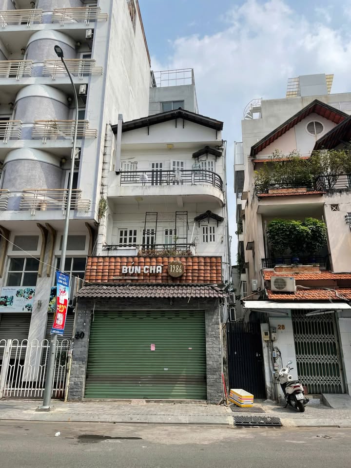 Cho thuê mặt tiền Cửu Long, P15, Quận 10, 55m² - Vị trí đắc địa cho kinh doanh!