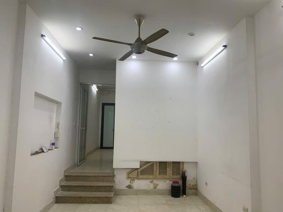 Nhà mặt phố Hoàng Sâm, Cầu Giấy 58m² giá 25 triệu - Cơ hội cho thuê hấp dẫn!
