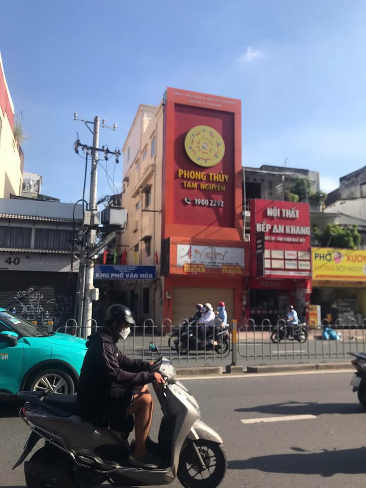 Cho thuê nhà góc 2 mặt tiền 38 Hoàng Văn Thụ, Q. Phú Nhuận - Diện tích 90m², giá 70 triệu/tháng