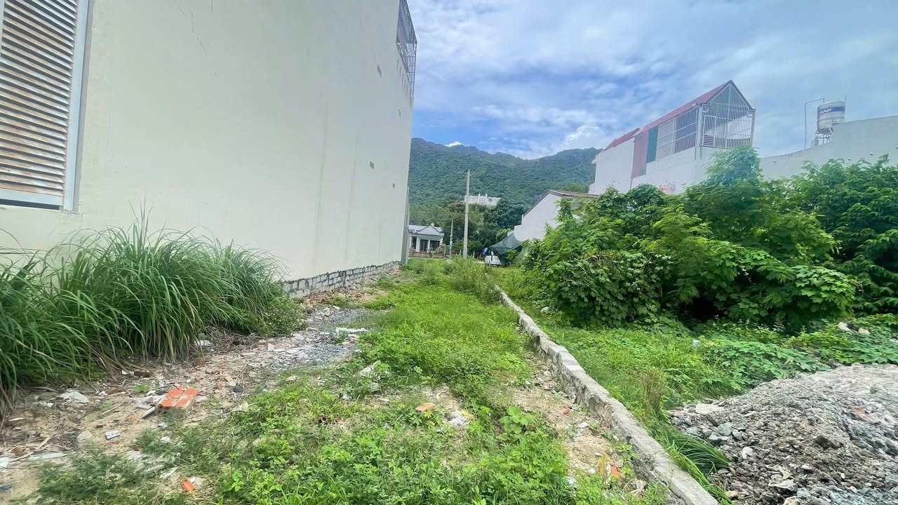 Đất nền hẻm Số 8 Trần Sâm, Phước Đồng, Nha Trang 116.3m² - Sổ đỏ chính chủ, giá 2.78 tỷ!