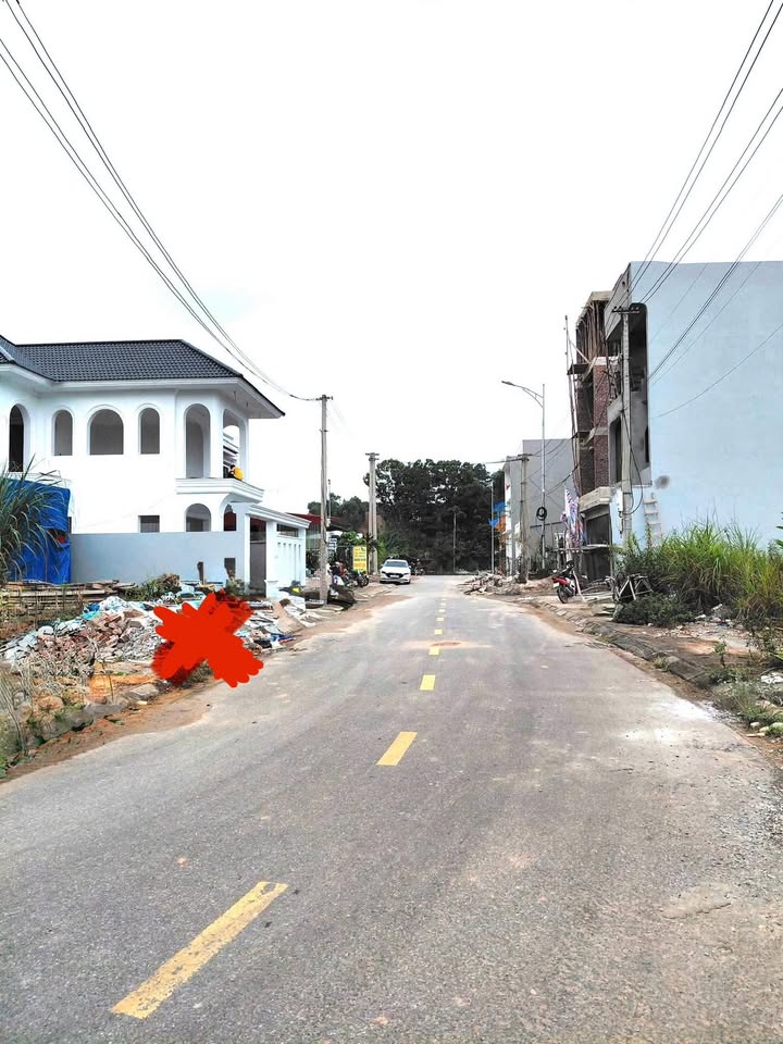 Đất nền TĐC Thuế Yên Bái 100m² giá 2.7 tỷ - Vị trí đắc địa trung tâm!