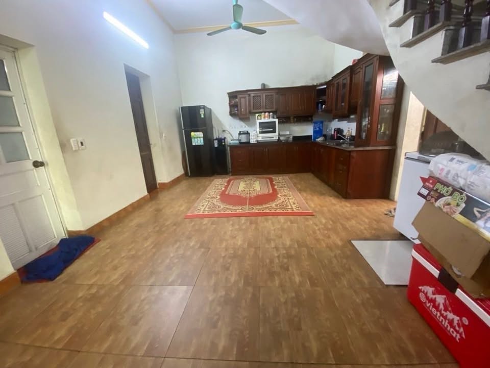 Nhà 3 Tầng Mặt Tiền Đường 160m² giá 9 tỷ - Vị trí đắc địa trung tâm Quang Minh