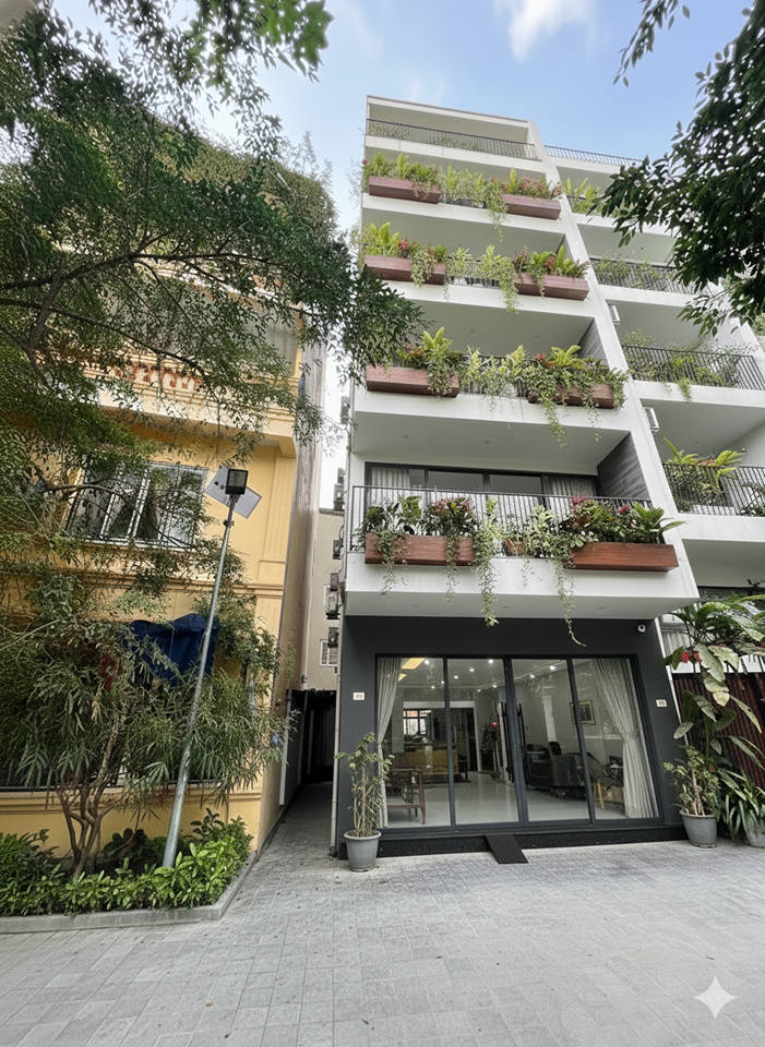 Nhà 7 tầng Âu Cơ, Tây Hồ 60m² giá 14 tỷ - Sẵn sàng cho thuê ngay!