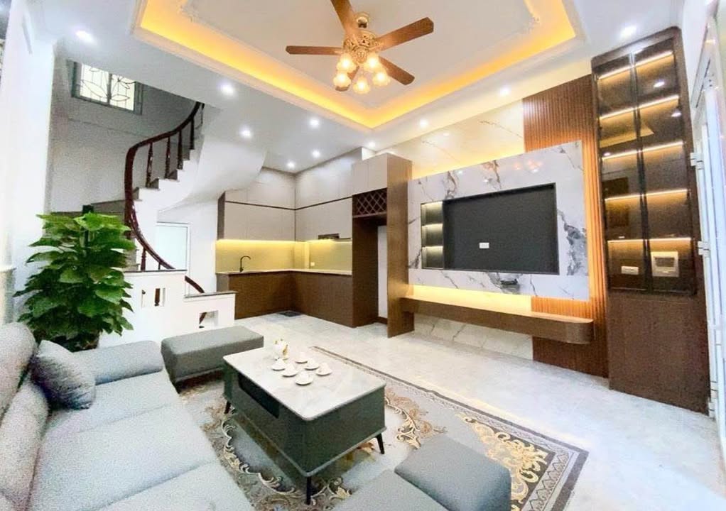 Nhà phố Quang Trung, Phủ Lý 42m² giá 11 tỷ - Ô tô đỗ cửa, vị trí đắc địa!