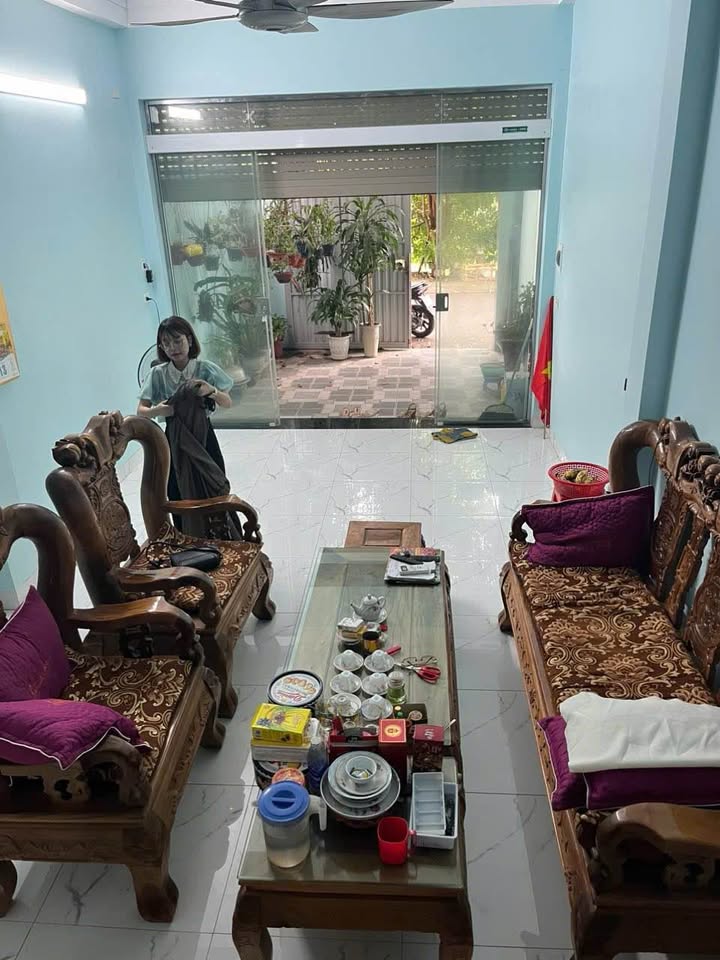 Nhà 3 tầng tại Đông Hương, Thanh Hóa 70m² giá 3.39 tỷ - Cơ hội vàng cho đầu tư!