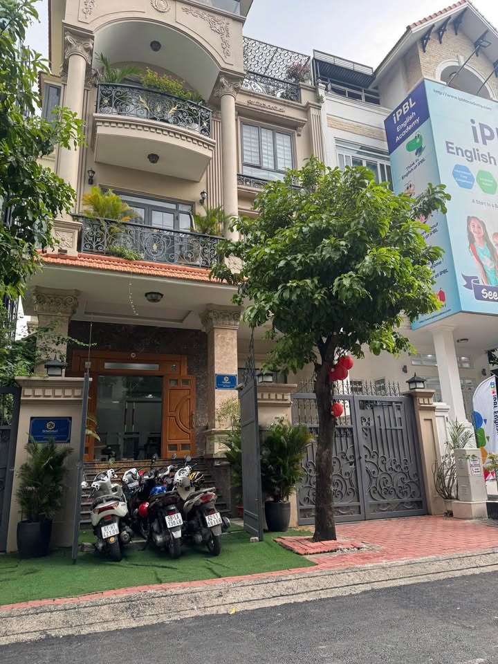 Biệt thự cho thuê tại KĐT Him Lam Quận 7 - Diện tích 300m², Giá tốt chỉ 50 triệu/tháng!