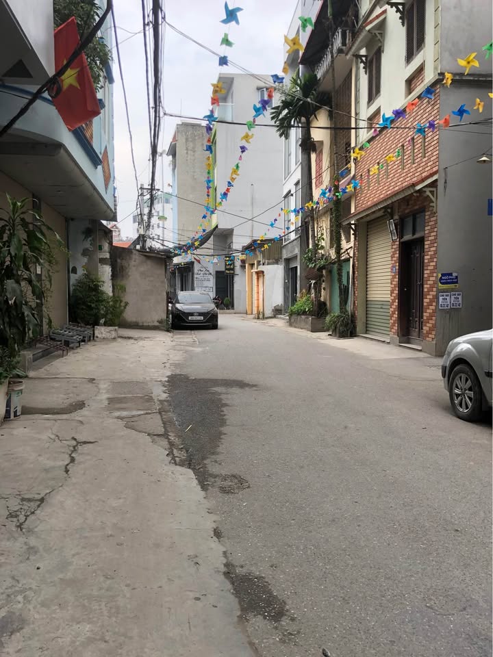 Nhà đẹp Đại Mỗ 40m² giá 5.92 tỷ - Tiện ích đầy đủ xung quanh!