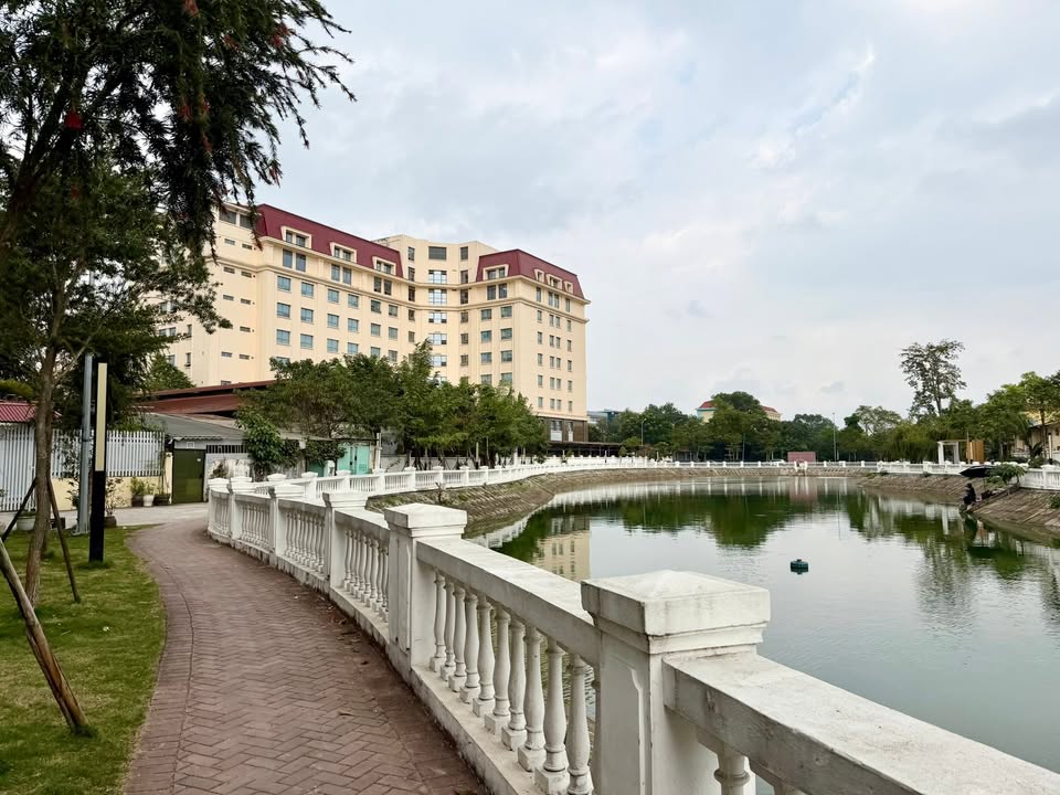 Nhà phố Hàng Kịch Độc Lâm Hạ 68m² giá 28.9 tỷ - Kinh doanh đỉnh cao!