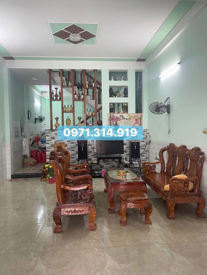 Nhà mặt tiền 3 tầng Đống Đa 75m² giá 5 tỷ - Gần Lê Thanh Nghị!