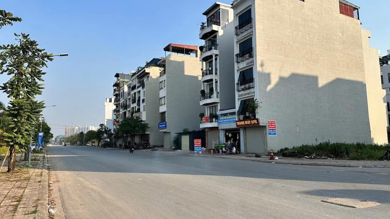 Nhà phố Khu tái định cư Ngọc Thụy 75m² giá thỏa thuận - Lô góc 3 mặt tiền kinh doanh đỉnh!