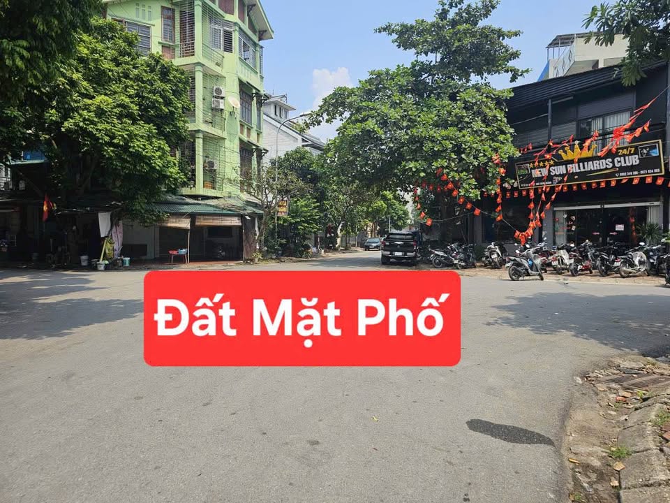 Đất mặt phố Chính Trung Trâu Quỳ 136m² giá chỉ 13 triệu/m² - Cơ hội đầu tư hấp dẫn!