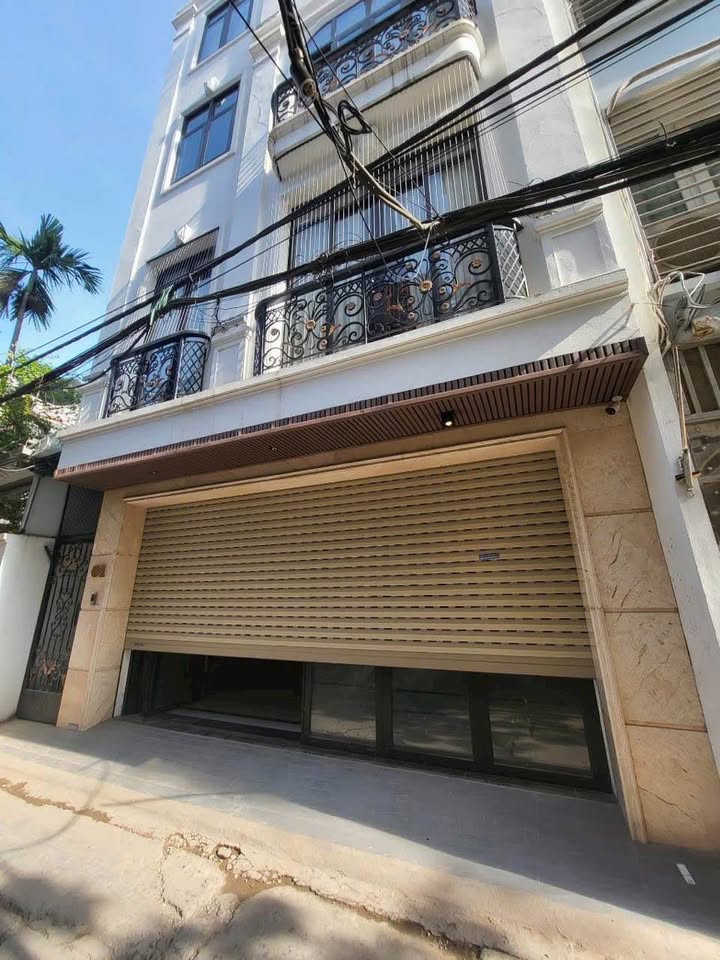 Nhà mặt tiền Hồng Tiến, Long Biên 68m² giá 12.9 tỷ - Ô tô vào tận nhà!