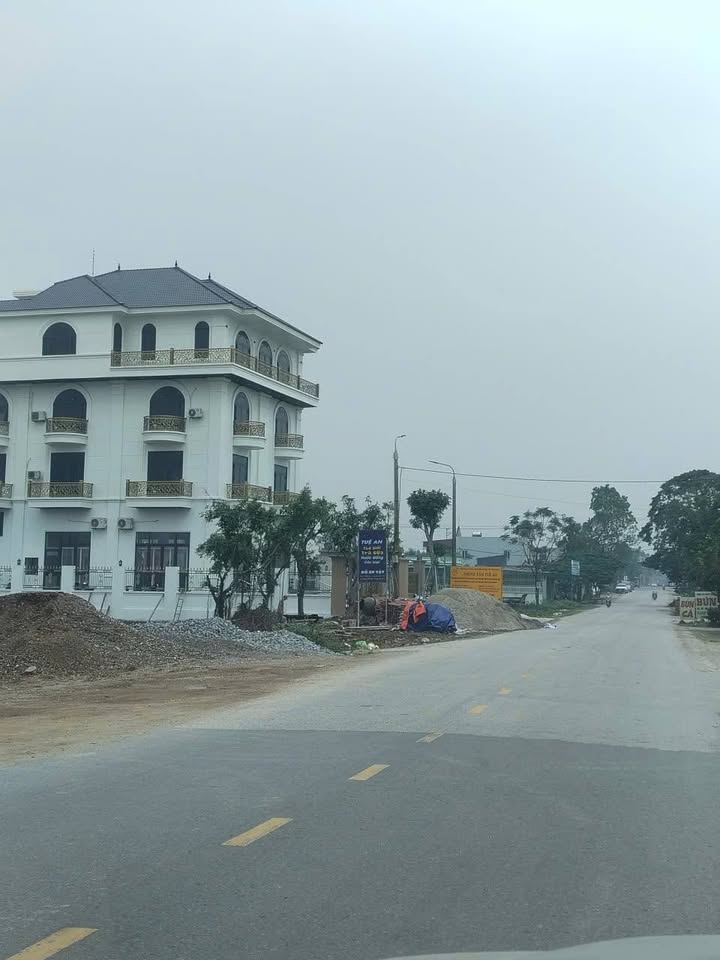 Đất nền Quảng Lưu, Quảng Xương 180m² - Vị trí đắc địa, giá tốt cho nhà đầu tư!