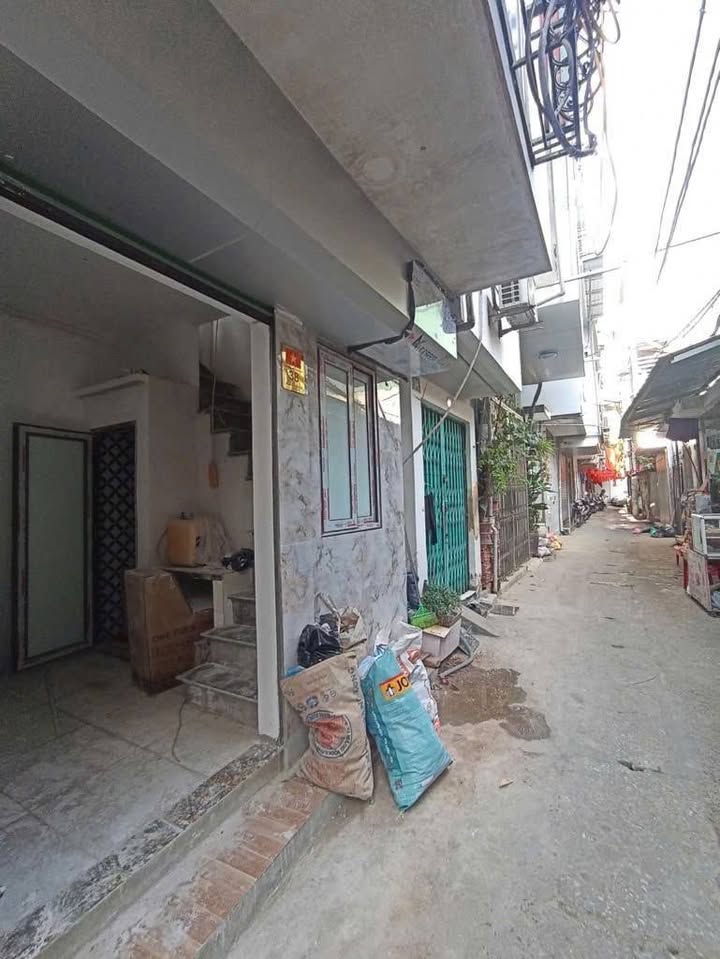 Nhà 4 tầng ngõ 33 Nguyễn An Ninh, Hoàng Mai 13m² giá 2.05 tỷ - Kinh doanh nhỏ hấp dẫn!