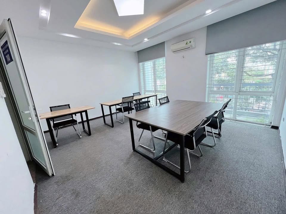 Văn phòng cho thuê tại Mỹ Đình 25m² giá 5,5 triệu - Gần bến xe thuận tiện!