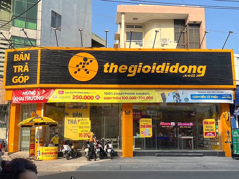 FrontHouse cho thuê tại Nguyễn Khang 90m² - Mặt tiền rộng 20m, vị trí đắc địa!