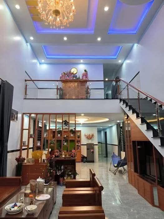 Nhà 3 tầng mặt hẻm 6m đường Nguyễn Tất Thành, Quy Nhơn 42m² - Chính chủ bán gấp!