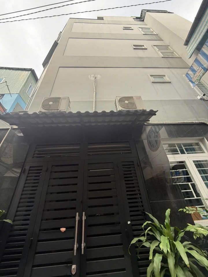 Nhà Bà Hạt, P 8, Q 10 - 50m² Sổ đỏ, Vị trí trung tâm, Giá thỏa thuận!