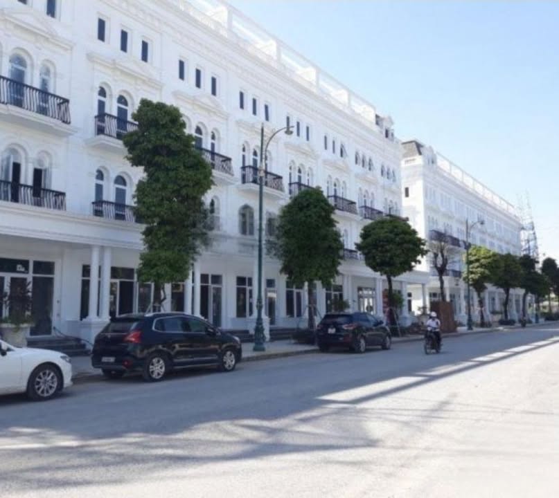 Cho thuê nhà thô KĐT FLC Premier Park, Nam Từ Liêm 120m² - Phù hợp làm kho, văn phòng!