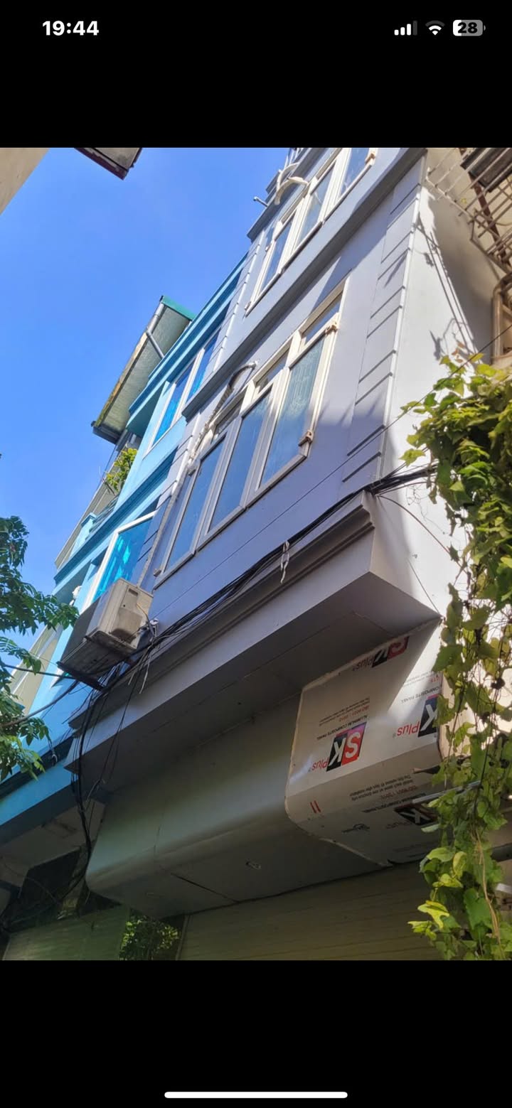 Nhà nguyên căn Minh Khai Bắc Từ Liêm 4 tầng giá thỏa thuận - Tiện nghi đầy đủ cho gia đình!