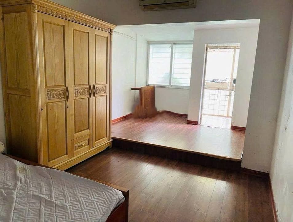 Căn hộ cho thuê tầng 4 tại Hai Bà Trưng 75m² - Nhà thoáng sáng, vào ở ngay!