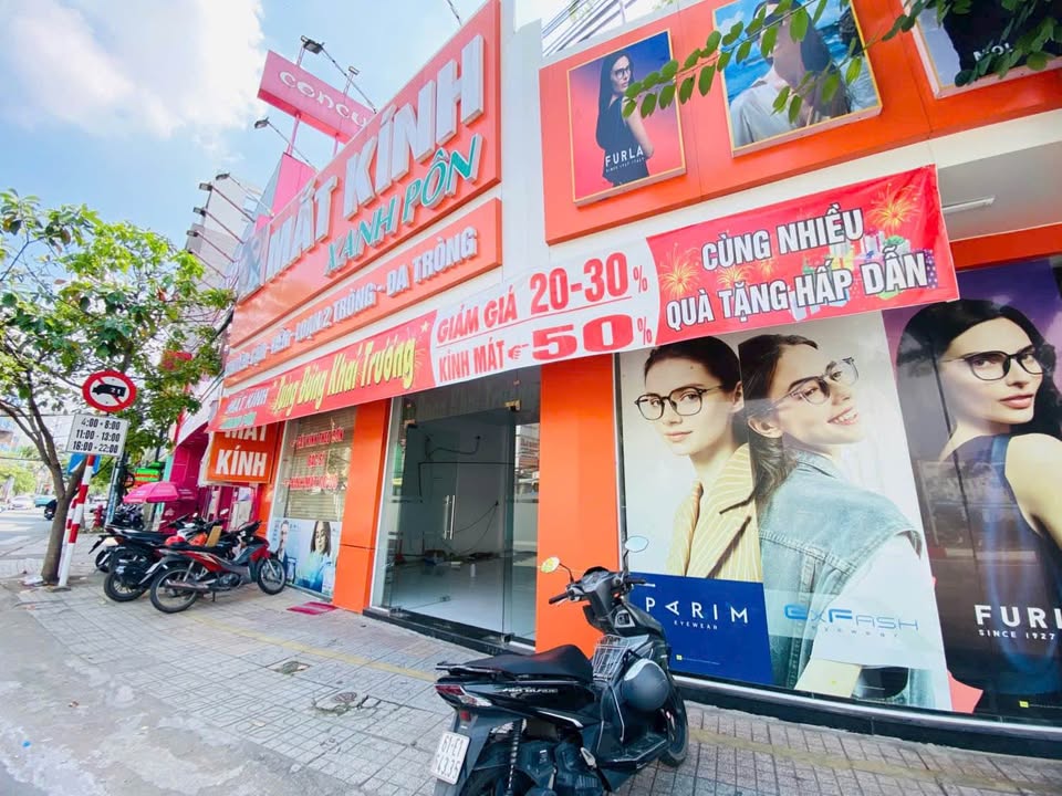 Cho thuê mặt bằng 120m² mặt tiền đường Cách Mạng Tháng 8 - Phù hợp kinh doanh