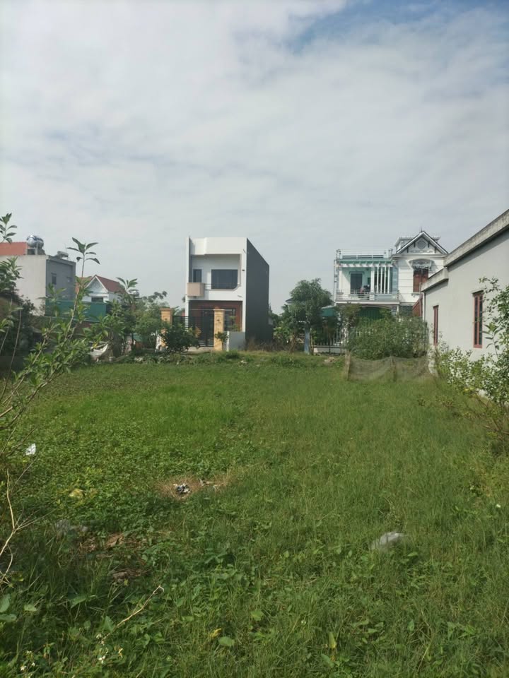 Đất nền 2 mặt tiền tại Khánh Hội, 143m² - Gần trường học và trạm y tế!