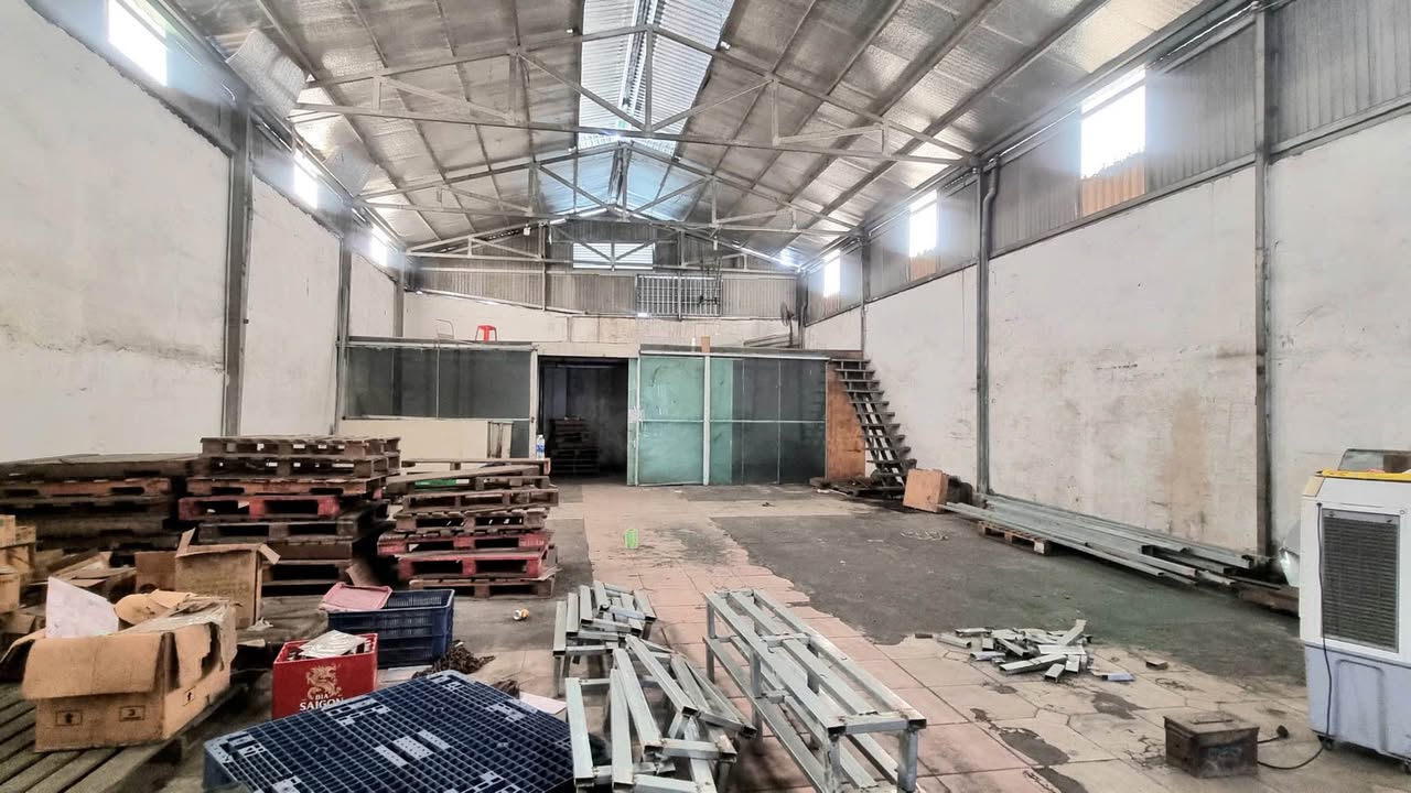 Bán đất tặng kho mặt tiền đường gần Ngã tư Chiêu Liêu, Dĩ An 372m² - Đầu tư sinh lời không thể bỏ lỡ!