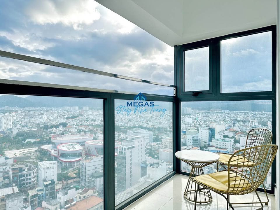 Studio Hoàng Văn Thụ, Vạn Thạnh 4.5 triệu - Ban công view phố, bồn tắm sang trọng!