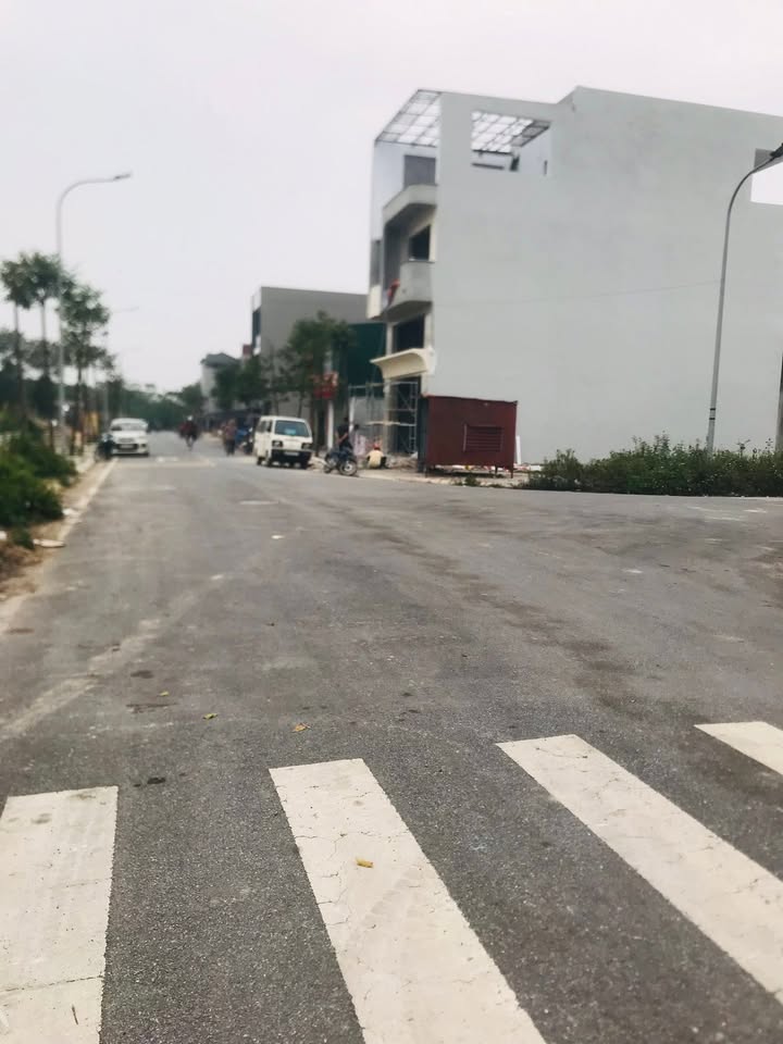 Đất đấu giá X6 Hà Lỗ, Đông Anh 90m² - Vỉa hè ô tô tránh, view hồ lý tưởng!