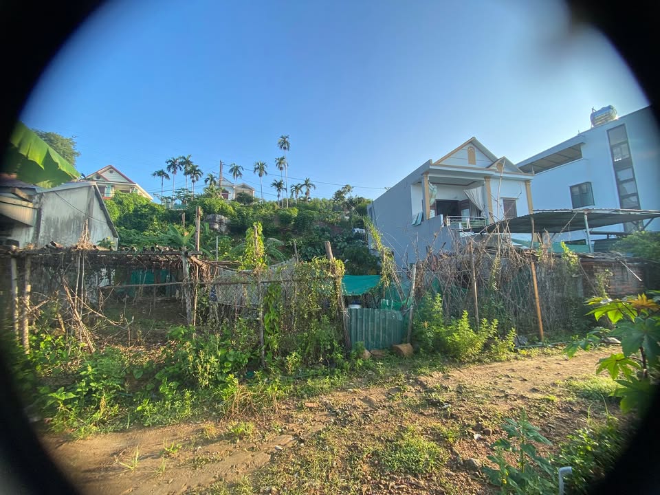 Nhà 2 tầng 738m² tại Việt Hưng - Gần hồ tuyệt đẹp, giá thỏa thuận!