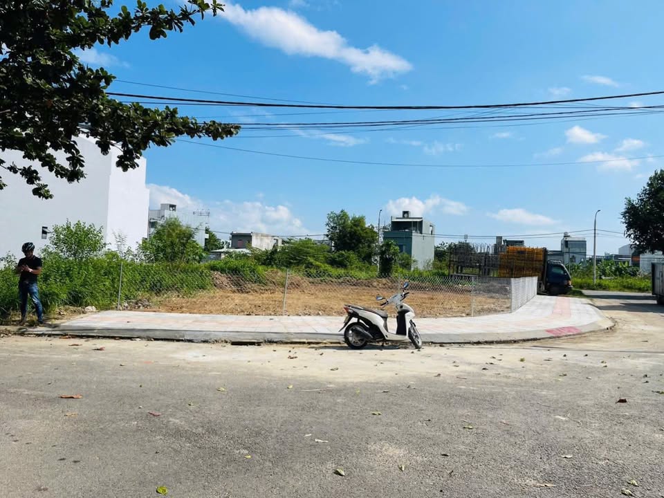 Nhà mặt tiền Nhân Hoà, Hòa Xuân, 165m² giá 5.9 tỷ - Lô góc đẹp hiếm có!