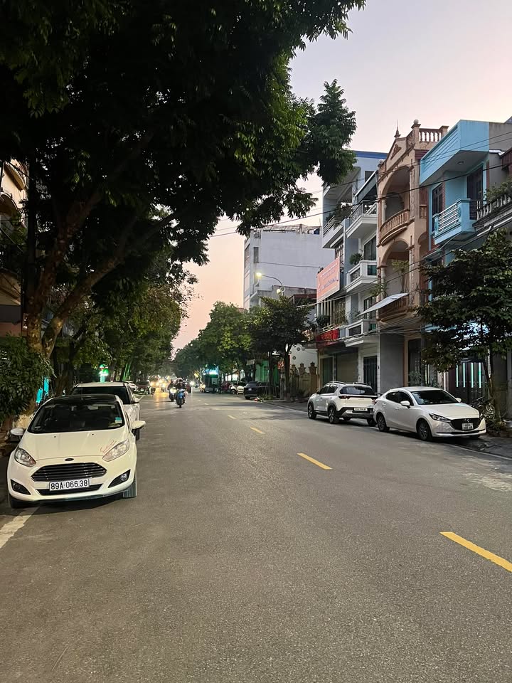 Nhà mặt phố Nguyễn Trãi, Hưng Yên 89m² giá 13 tỷ - Kinh doanh sầm uất!